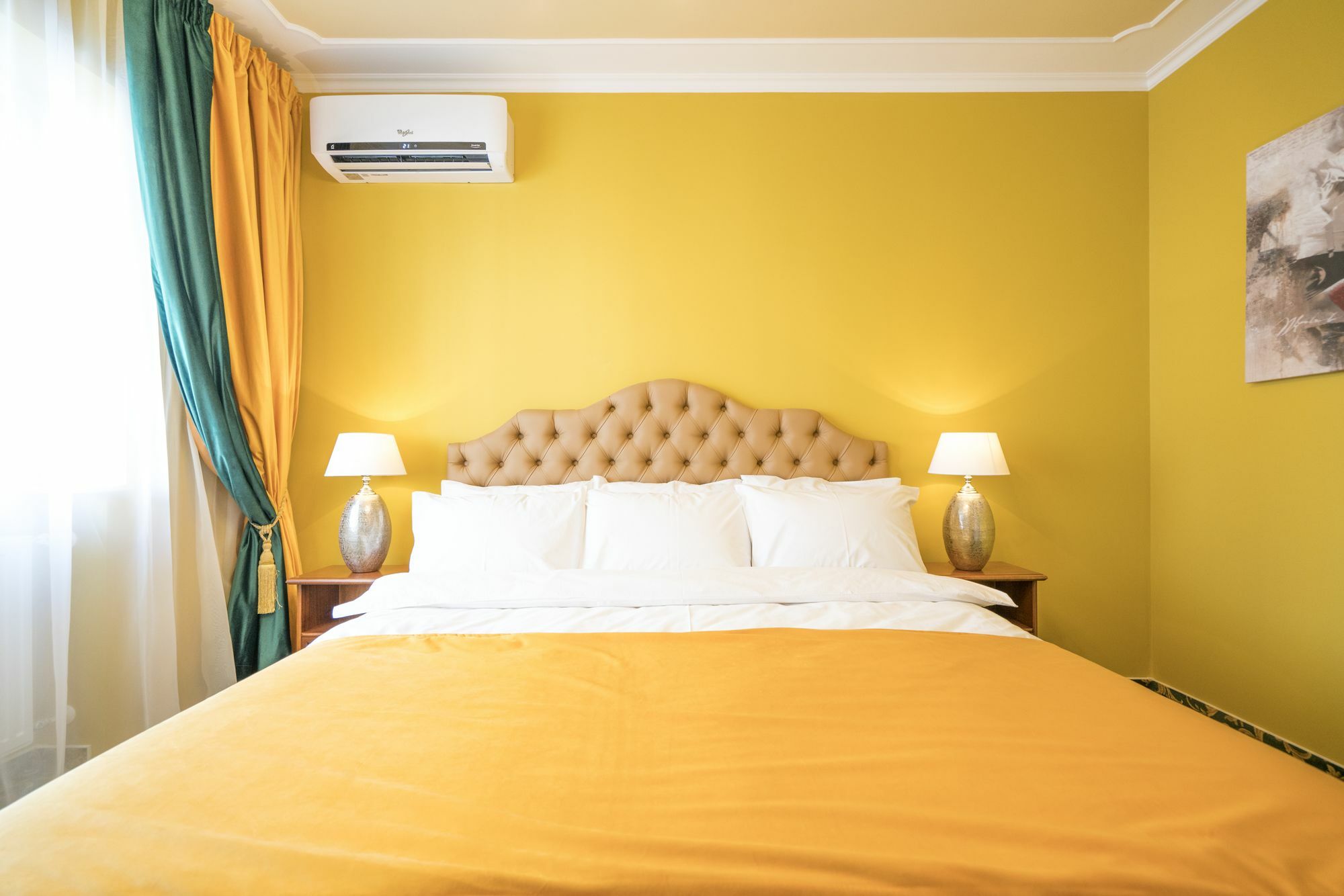 Studio One Accommodation Suites Букурещ Екстериор снимка